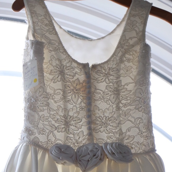 Vintage St Tropaz Wedding Dress With Attached Train - Picture 3 of 12